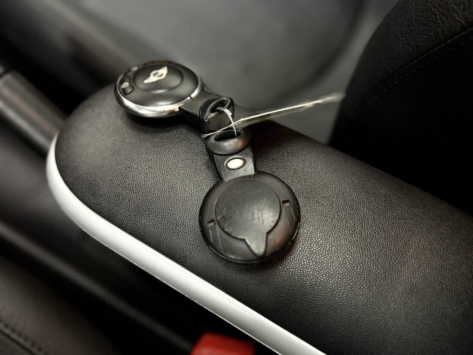 Used 2010 MINI Cooper S w/ Premium Pkg image 19