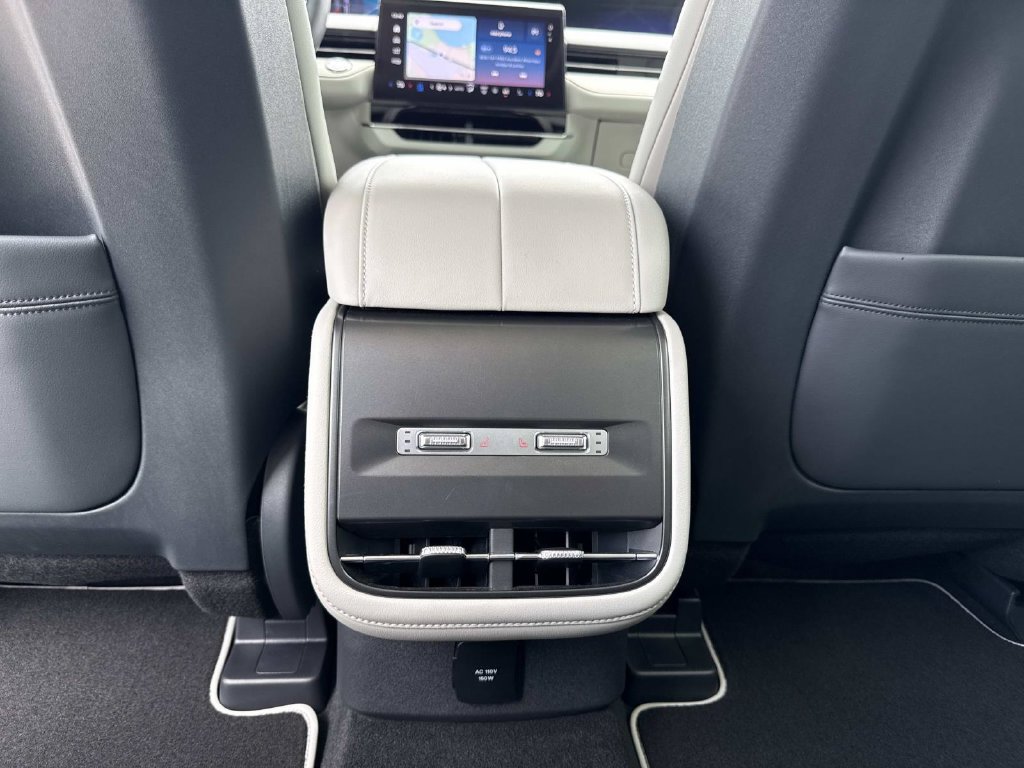 New 2026 Lincoln Nautilus Premier w/ Equipment Group 102A AWD/4WD image 16