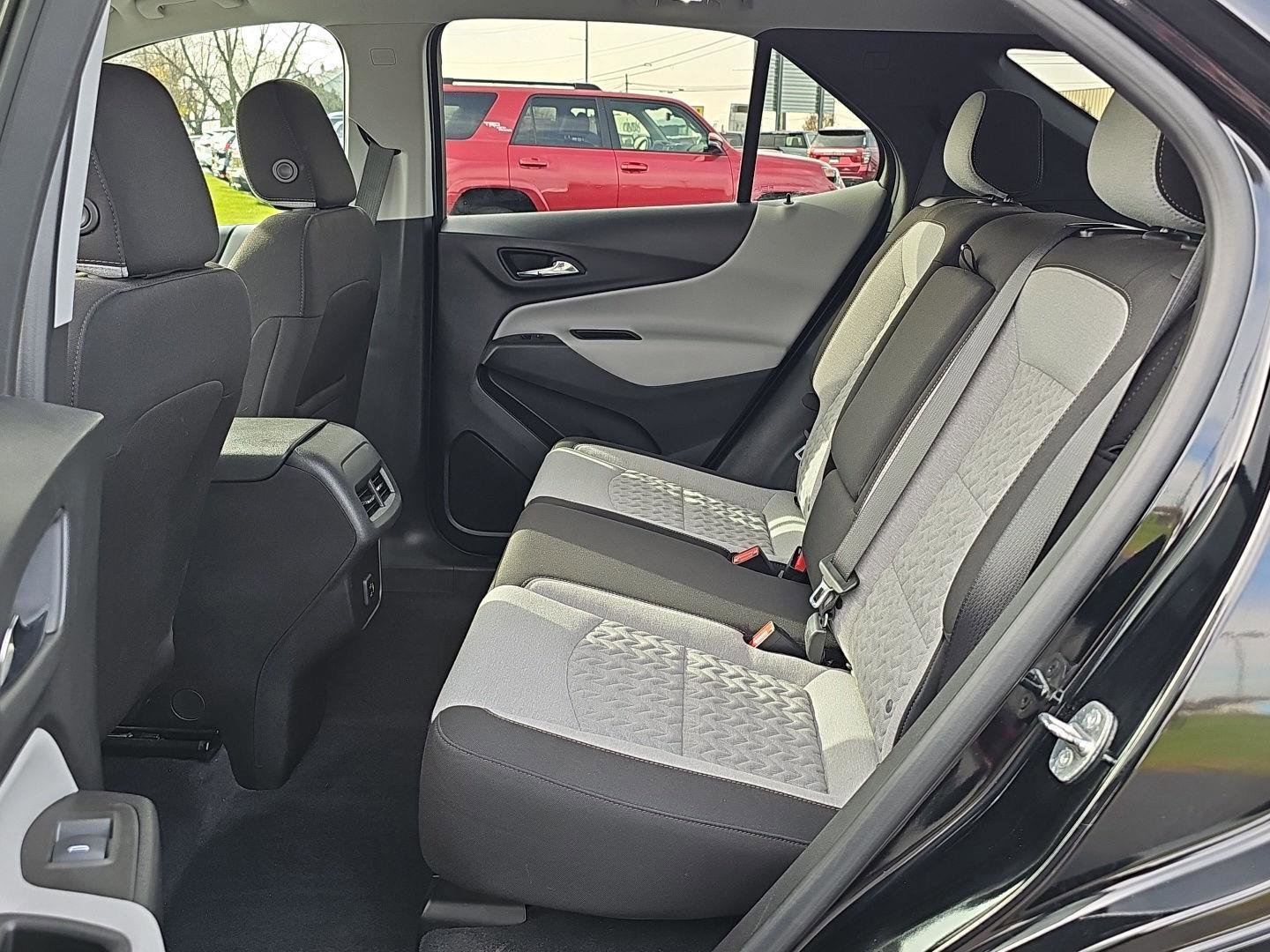 Used 2023 Chevrolet Equinox LS w/ LS Convenience Package image 28