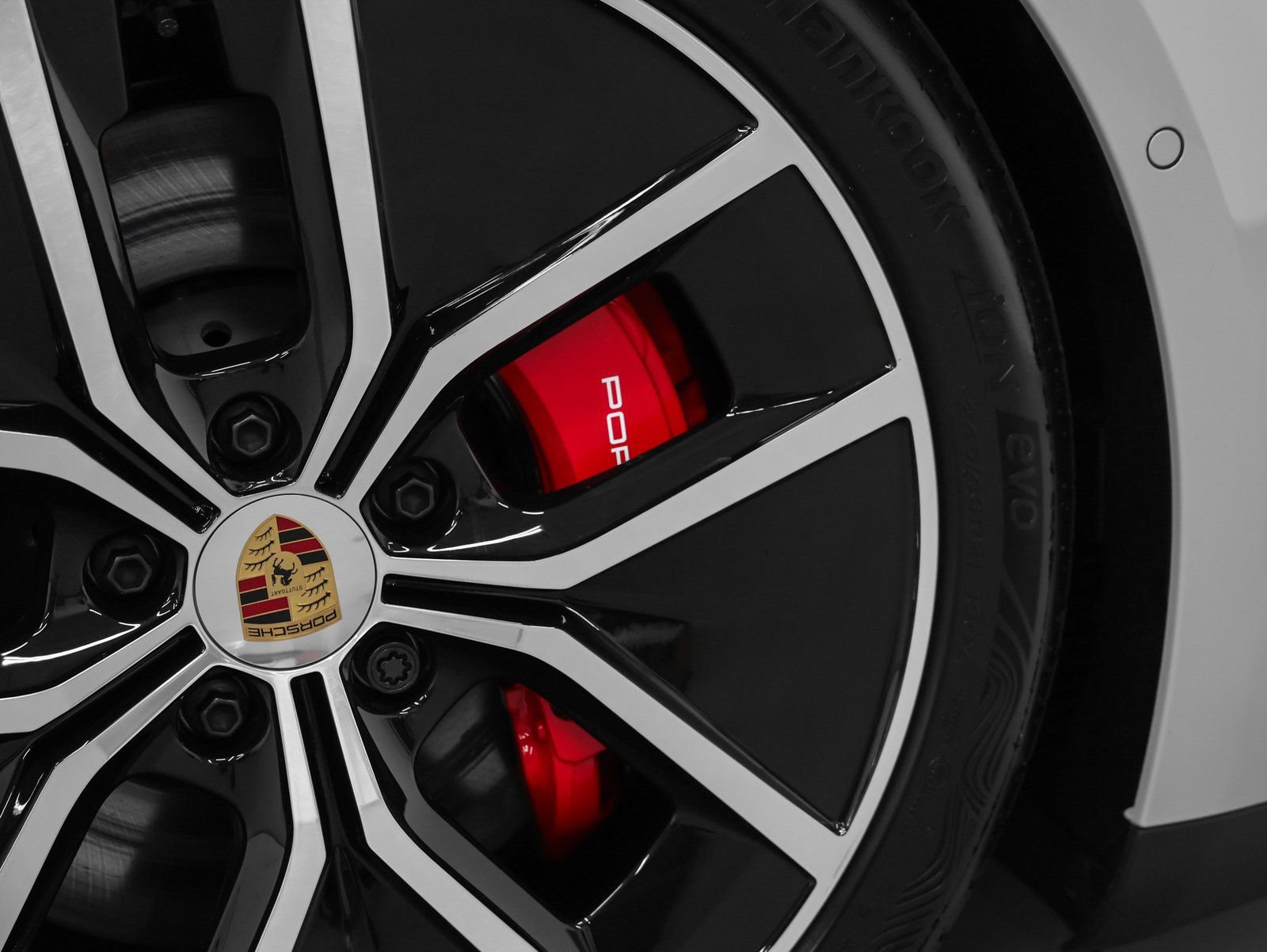 New 2026 Porsche Taycan GTS image 19