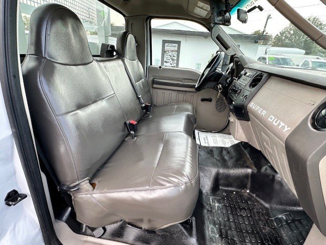 Used 2009 Ford F550 2WD Regular Cab Super Duty image 21