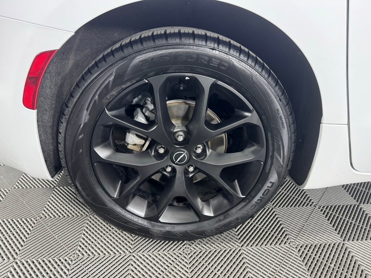 Used 2025 Chrysler Pacifica Limited FWD image 49