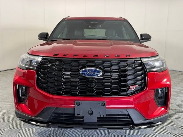 Used 2025 Ford Explorer ST AWD/4WD image 9