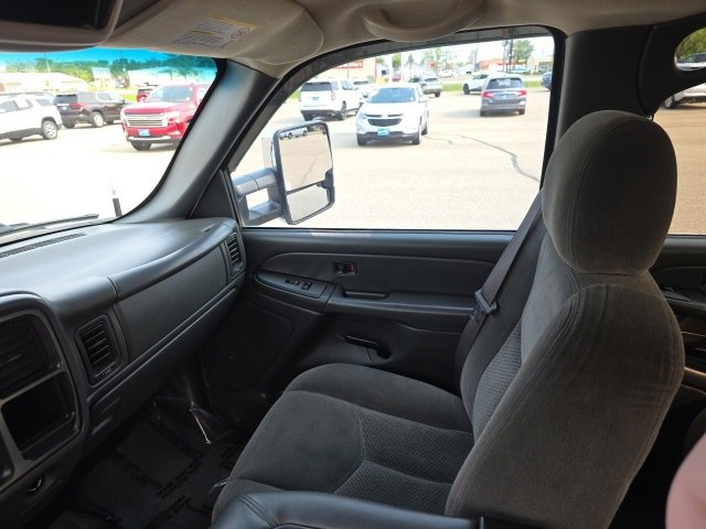 Used 2006 Chevrolet Silverado 2500 LT w/ Heavy-Duty Power Package image 20