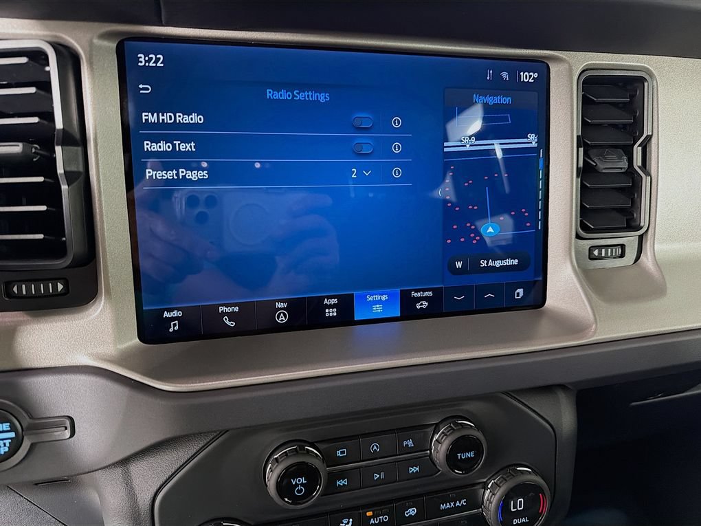 Used 2025 Ford Bronco Outer Banks AWD/4WD image 19