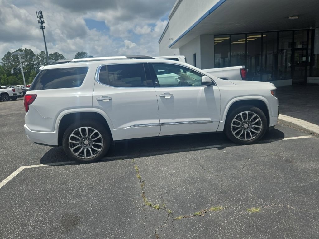 Used 2022 GMC Acadia Denali AWD/4WD image 5