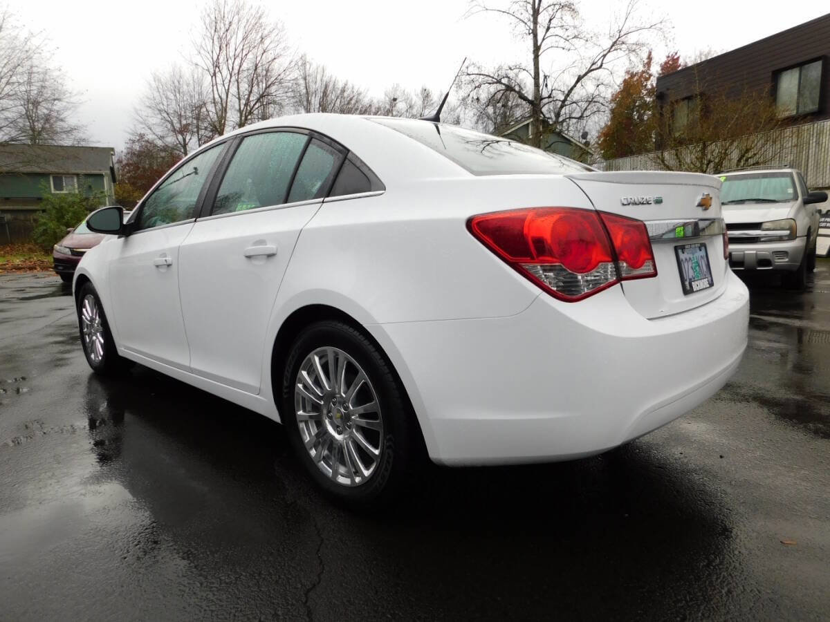 Used 2014 Chevrolet Cruze Eco image 3