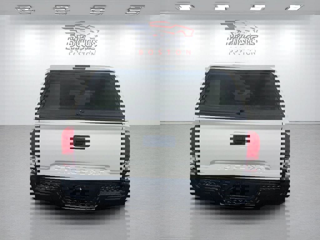 Used 2022 Toyota Tacoma SR image 5