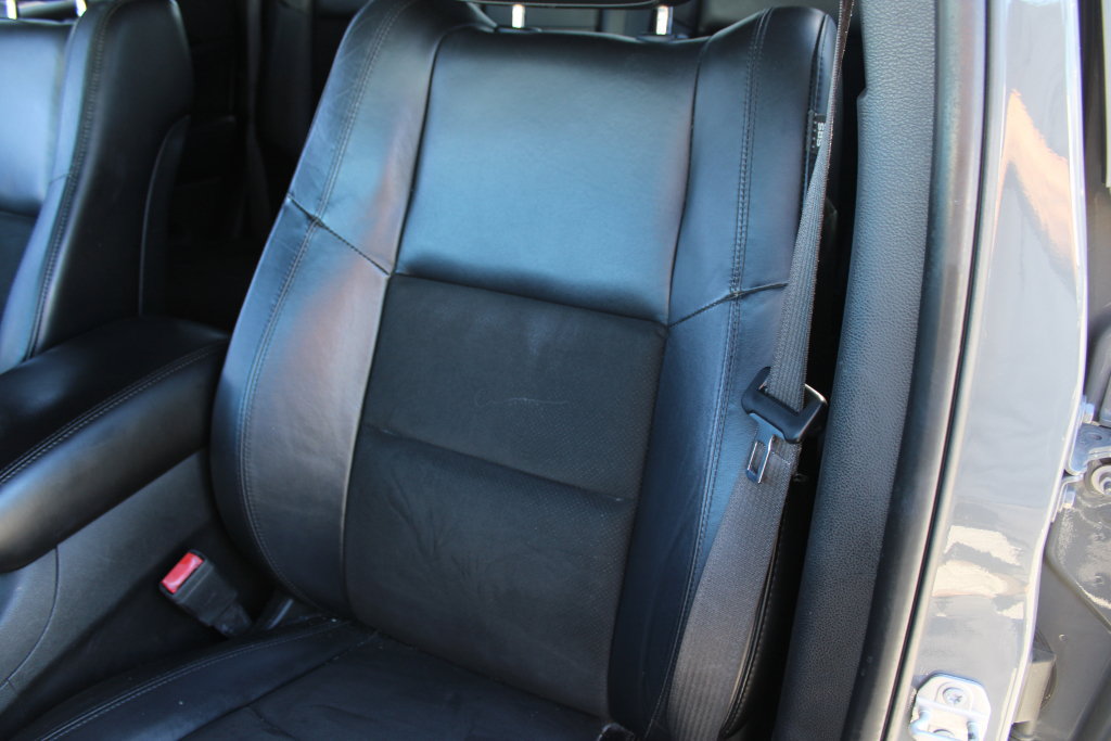 Used 2020 Jeep Grand Cherokee Altitude RWD image 16