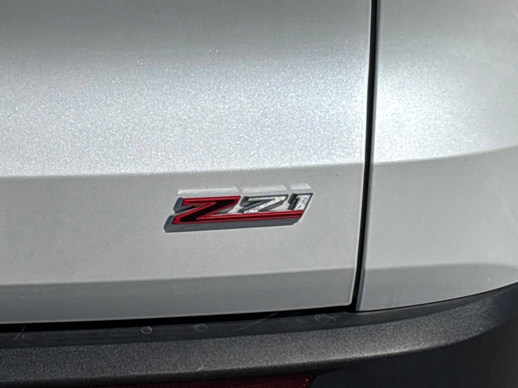Used 2025 Chevrolet Traverse Z71 w/ Driver Confidence Package AWD/4WD image 18
