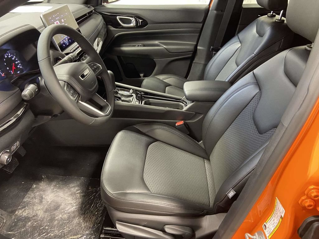 New 2026 Jeep Compass Latitude AWD/4WD image 10