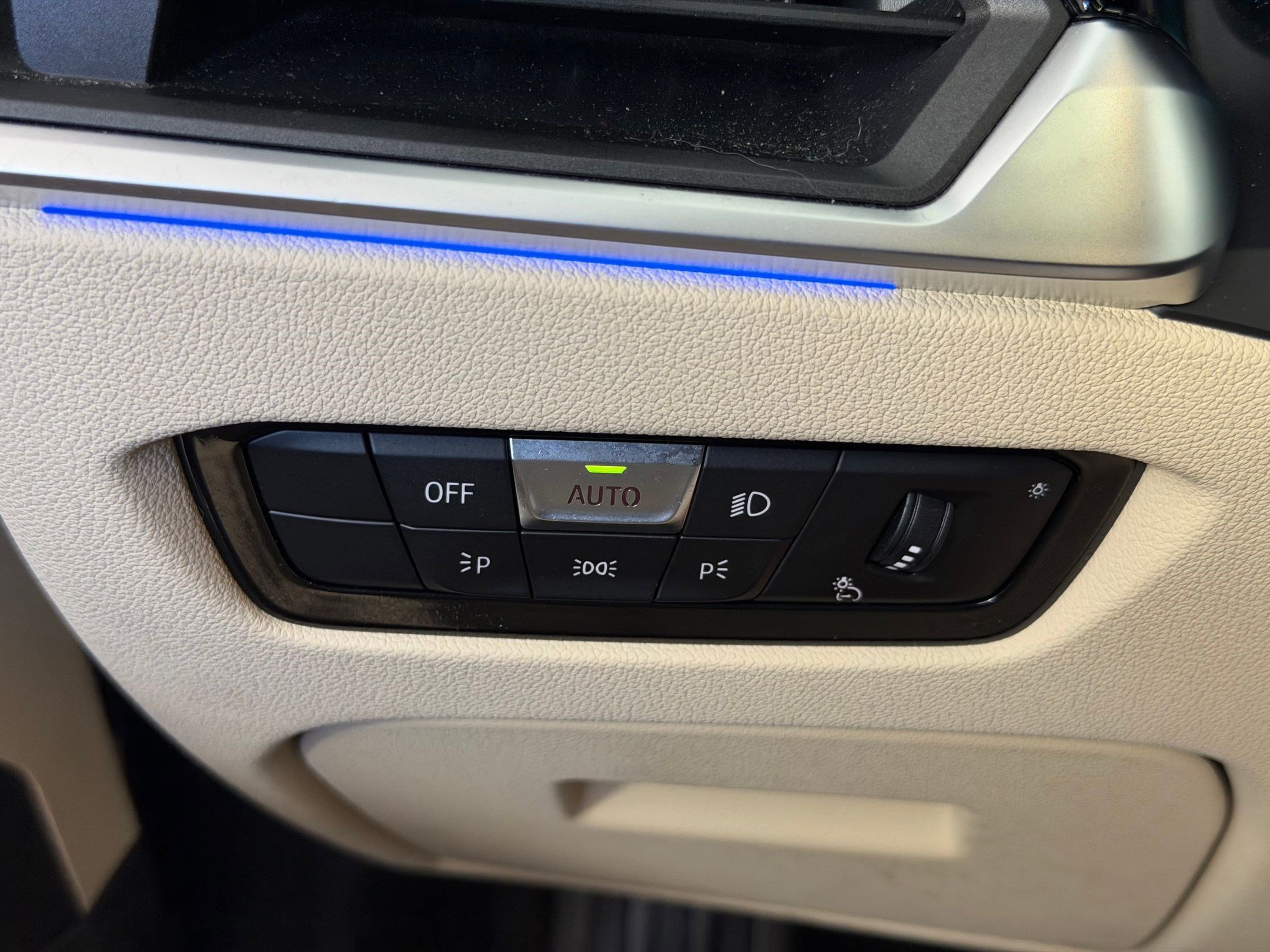 Used 2021 BMW 330i Sedan image 16