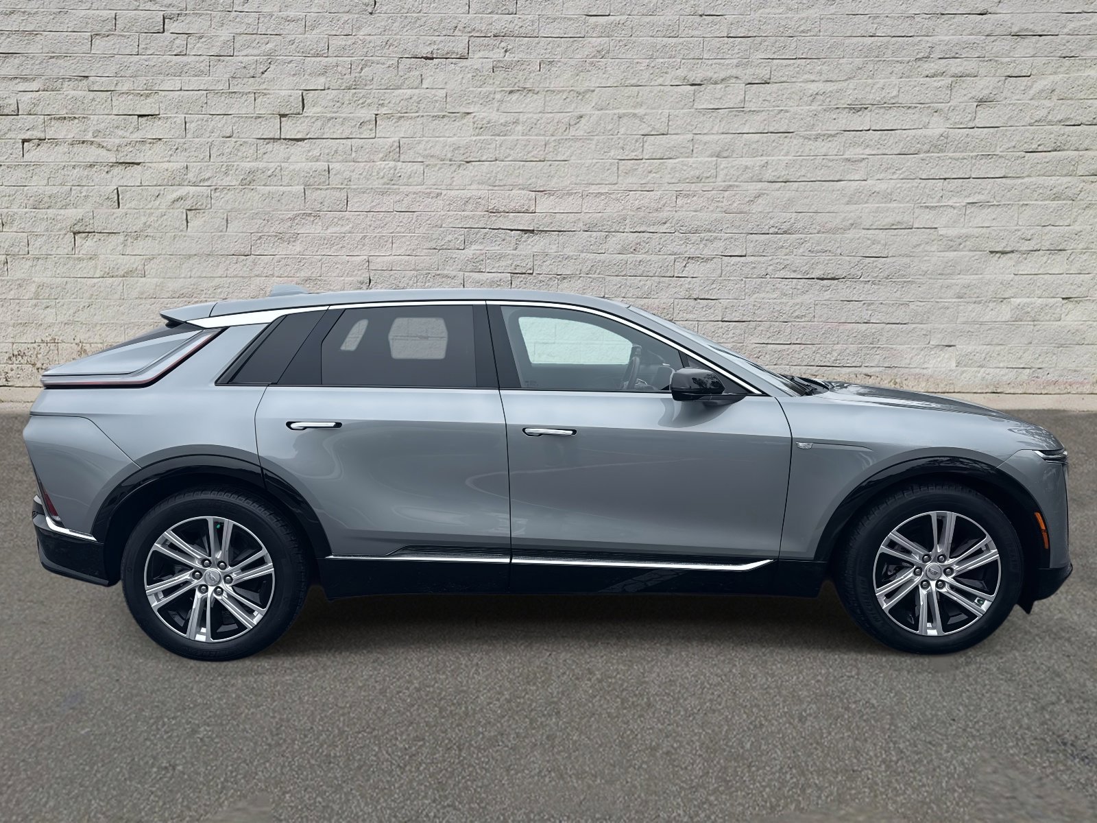 Certified 2024 Cadillac Lyriq Tech image 4