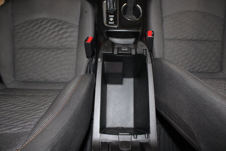 Used 2018 Chevrolet Equinox LT FWD image 30