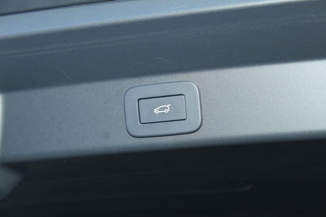 Used 2025 Land Rover Range Rover Sport Dynamic SE image 13