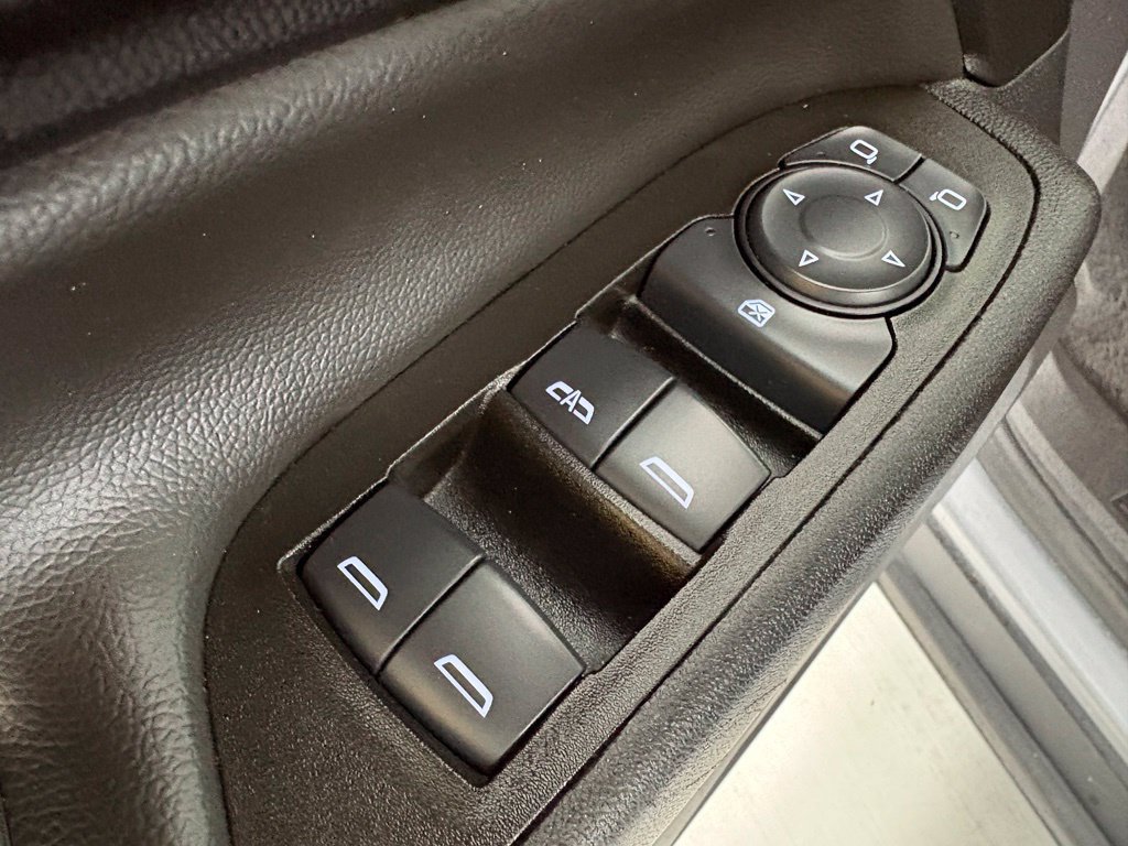 Certified 2024 Chevrolet Equinox LT FWD image 23