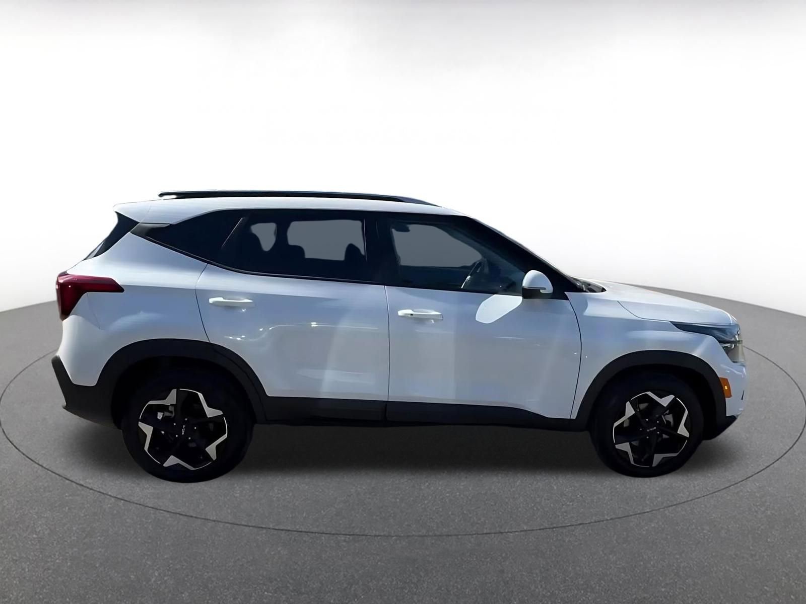 Used 2025 Kia Seltos S FWD image 15
