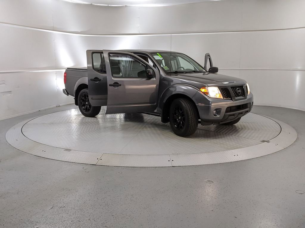 Used 2021 Nissan Frontier SV w/ Midnight Edition Floor Mats image 7