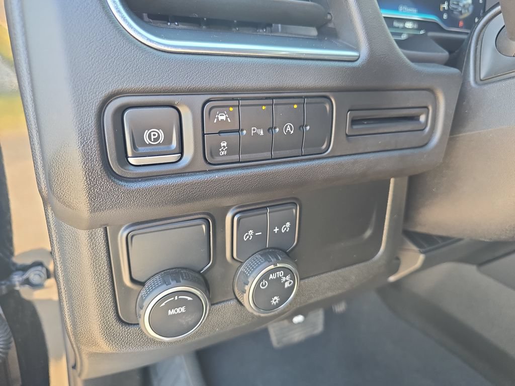 Used 2024 Chevrolet Tahoe LT RWD image 27