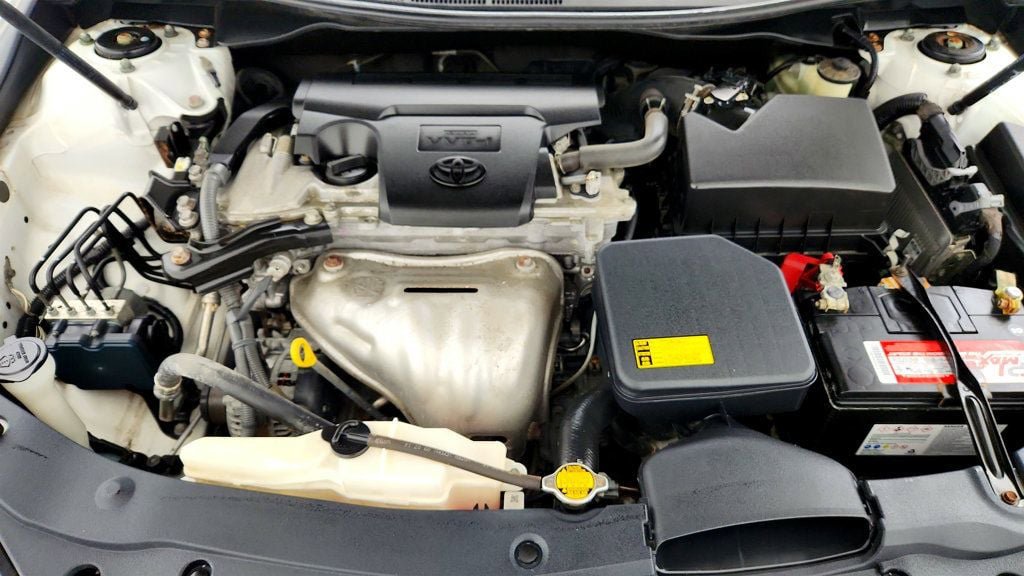 Used 2015 Toyota Camry LE FWD image 26