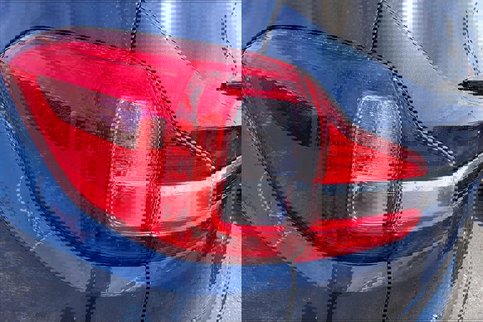 Used 2021 Subaru Ascent Limited w/ Technology Package image 28