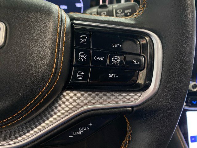 Used 2023 Jeep Grand Wagoneer L Series III AWD/4WD image 22