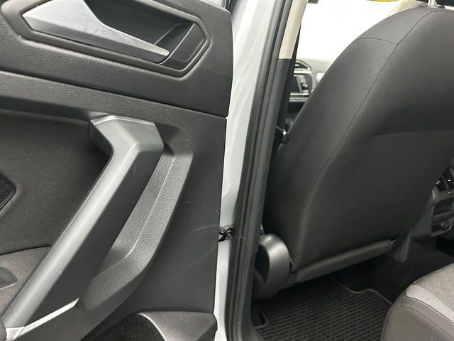 Used 2020 Volkswagen Tiguan S image 23
