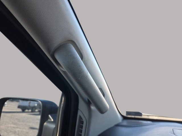 Used 2019 Nissan Titan S image 34