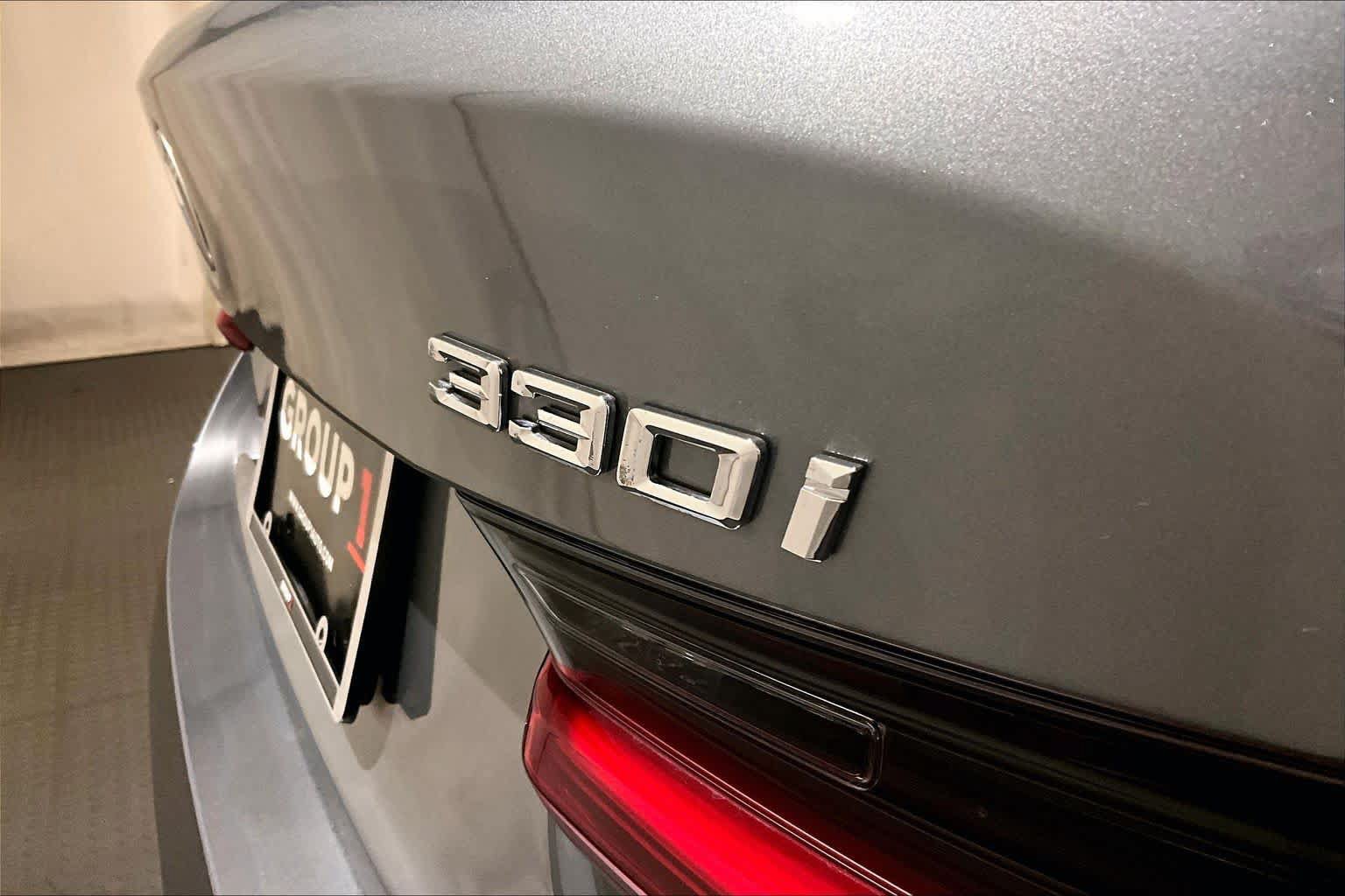 Used 2023 BMW 330i xDrive Sedan w/ Driving Assistance Package AWD/4WD image 9
