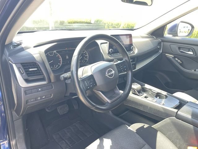 Used 2025 Nissan Rogue SV FWD image 10