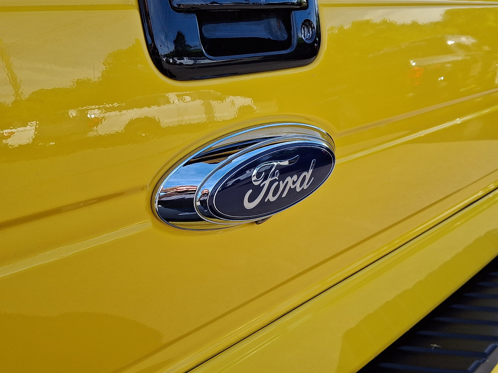 Used 2014 Ford F150 Lariat w/ Equipment Group 502A Luxury AWD/4WD image 31
