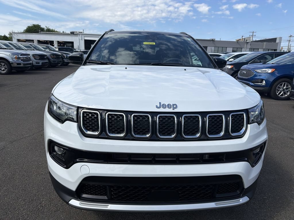 Used 2023 Jeep Compass Limited AWD/4WD image 8