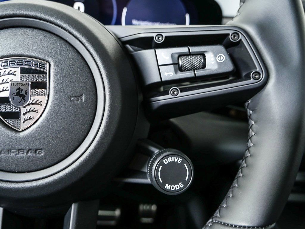 Used 2025 Porsche Macan Turbo Electric image 12