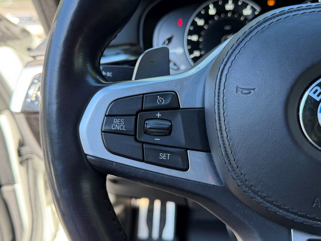 Used 2018 BMW M550i xDrive AWD/4WD image 2