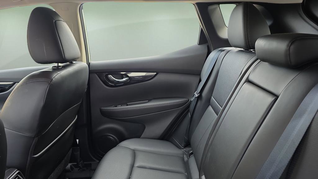 Used 2022 Nissan Rogue Sport SL w/ Premium Package image 25