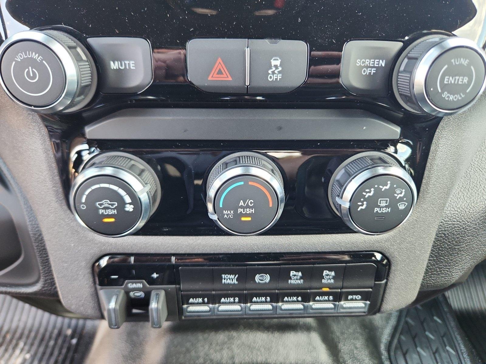 New 2025 RAM 5500 Tradesman AWD/4WD image 30