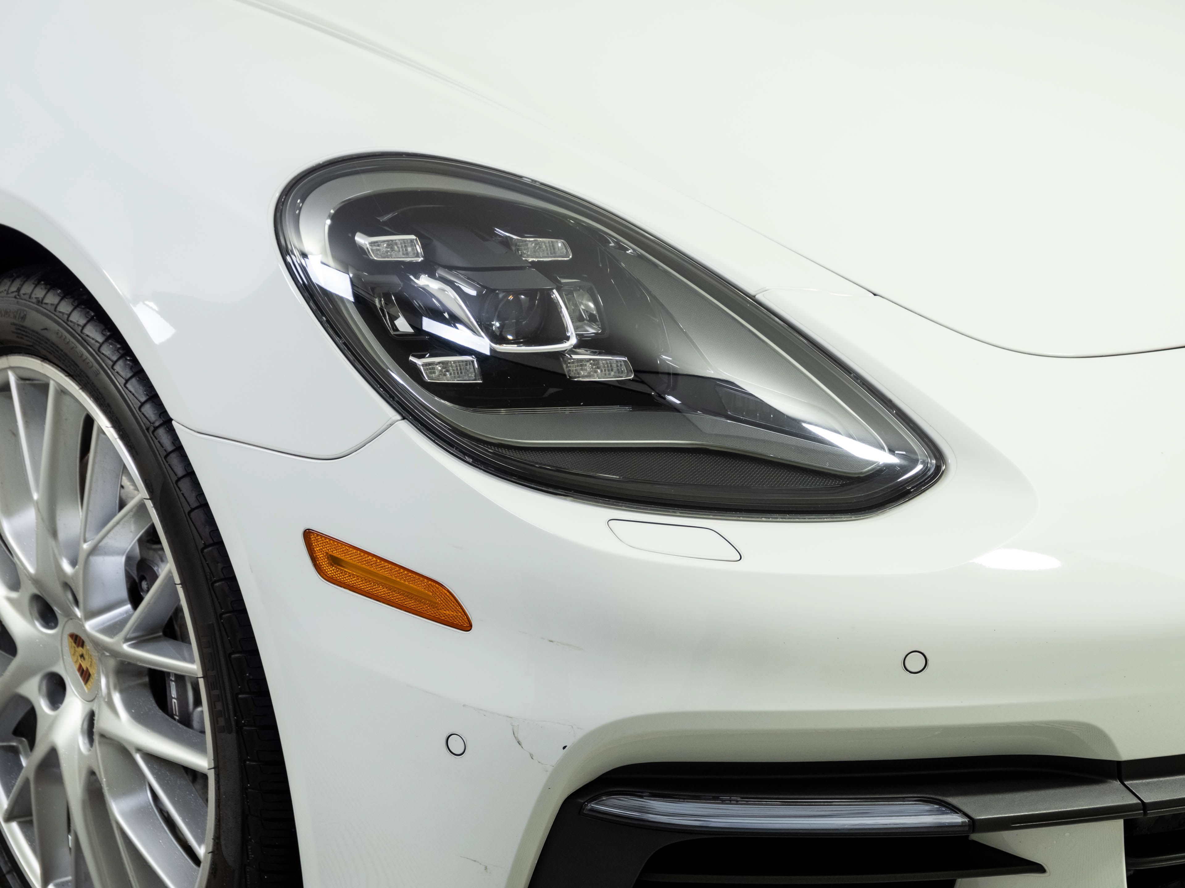 Used 2019 Porsche Panamera 4 AWD/4WD image 36