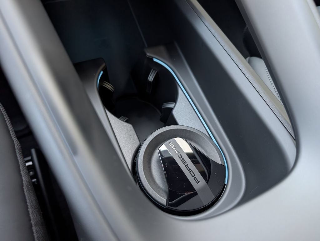 New 2025 Porsche Macan 4S Electric AWD/4WD image 17