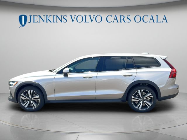 New 2026 Volvo V60 B5 Cross Country Plus w/ Protection Package Premier AWD/4WD image 6