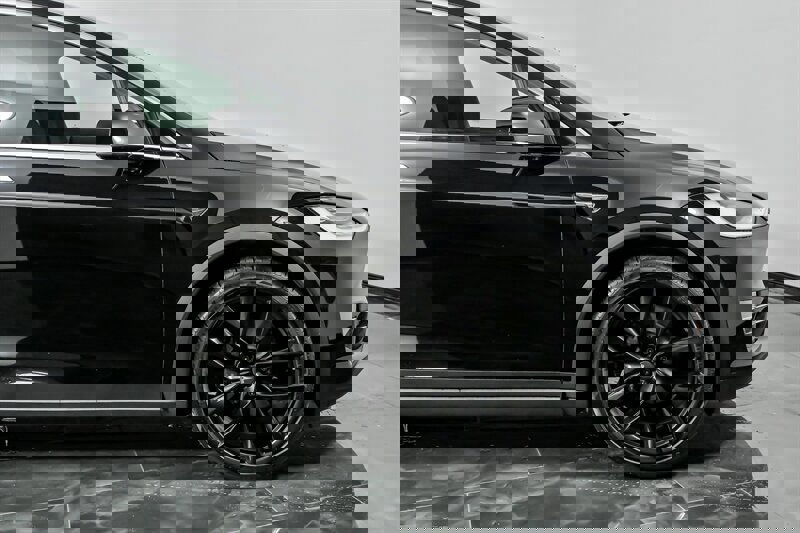 Used 2020 Tesla Model X image 13