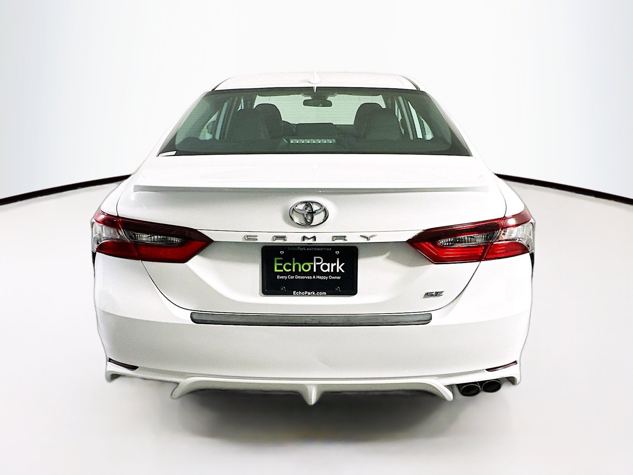 Used 2021 Toyota Camry SE w/ Carpet Mat Package (TMS) image 7