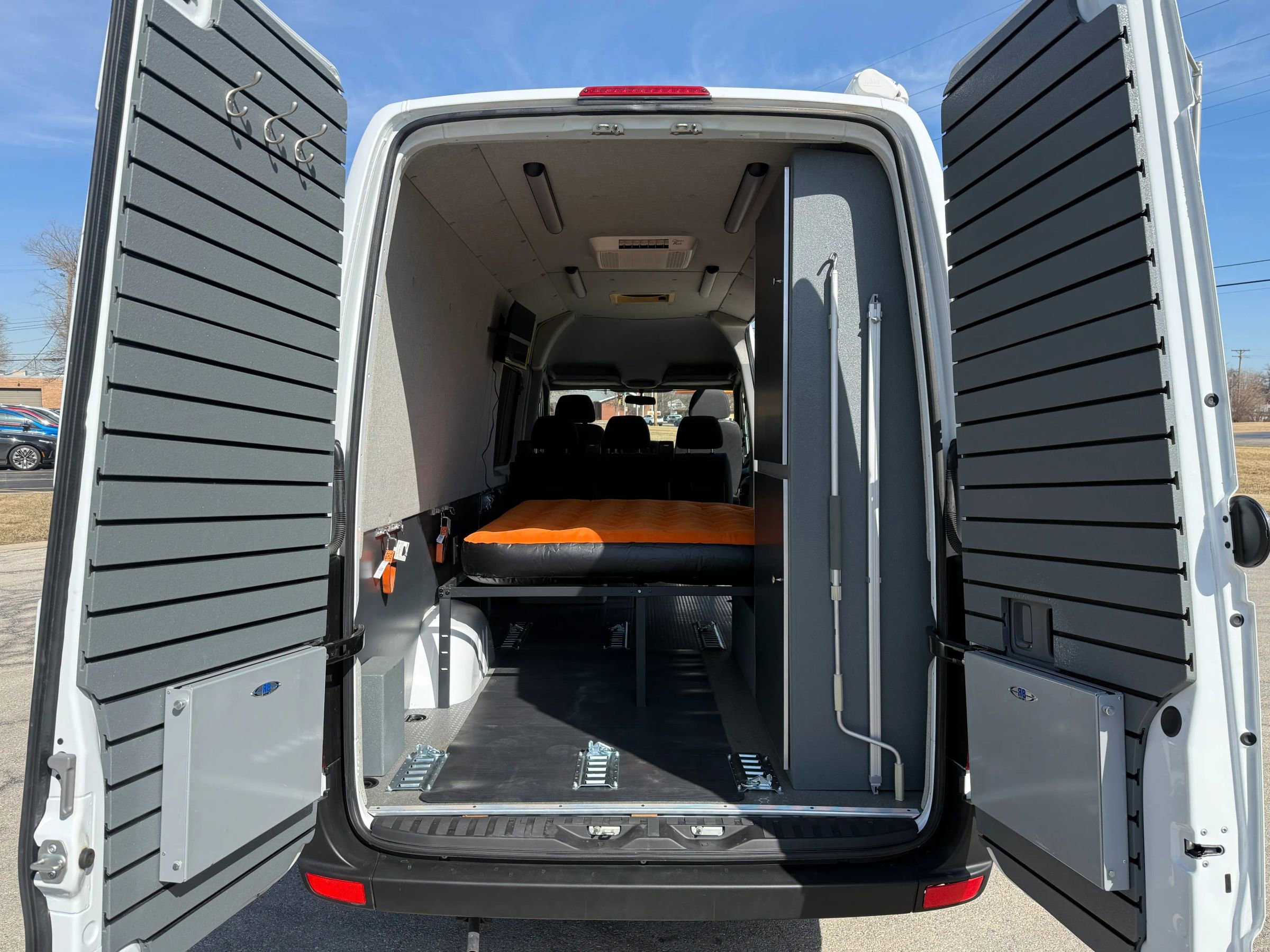 Used 2011 Mercedes-Benz Sprinter 2500 w/ Premium Pkg image 10