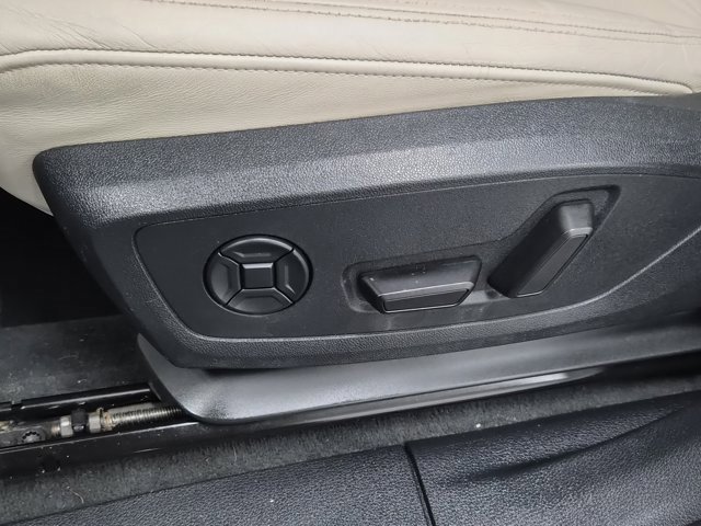 Used 2019 Audi Q3 2.0T Premium image 24