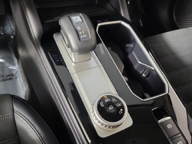 Used 2026 Mitsubishi Outlander SE FWD image 32