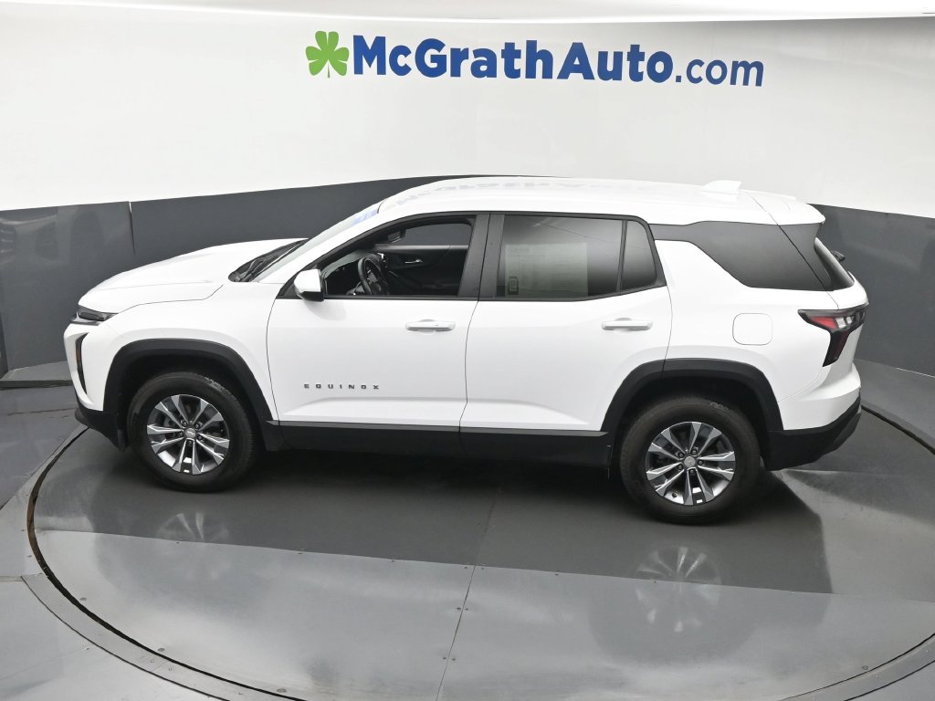 Used 2025 Chevrolet Equinox LT AWD/4WD image 24