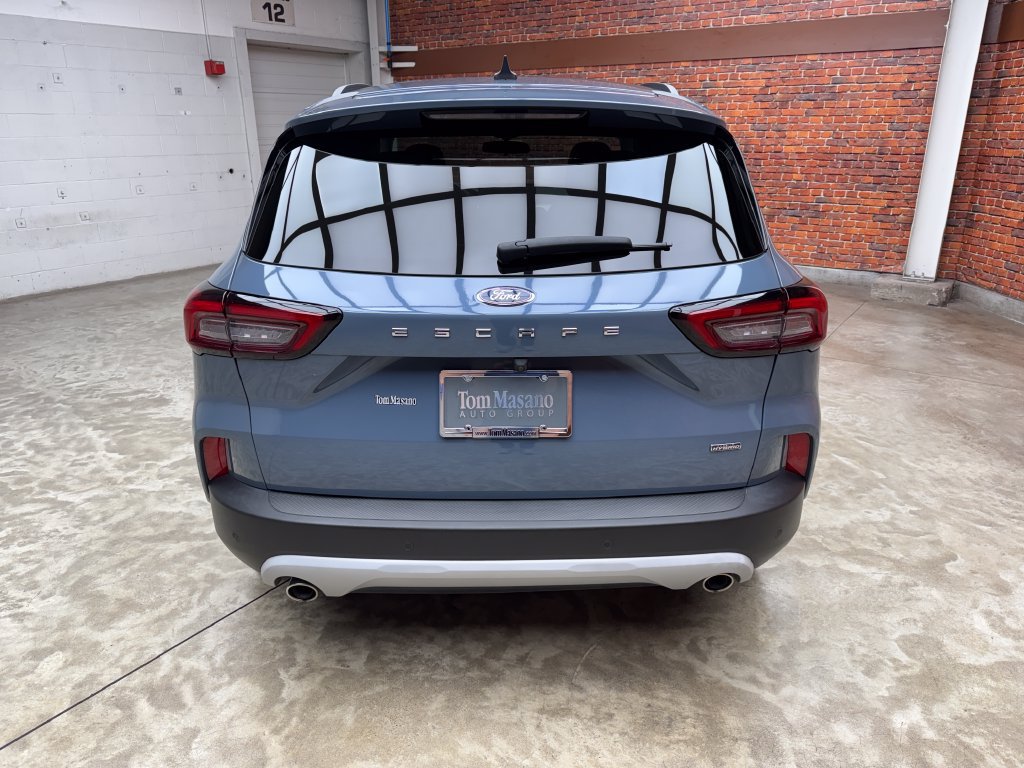 Certified 2023 Ford Escape SE FWD image 3
