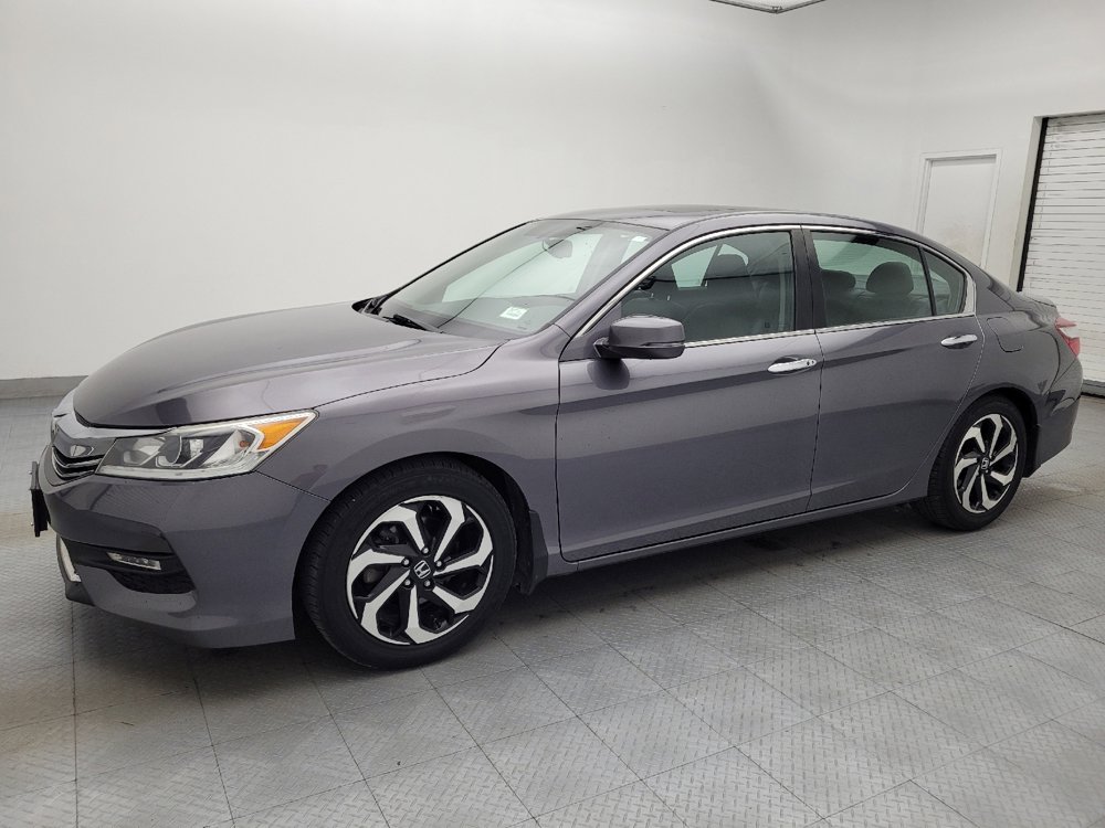 Used 2017 Honda Accord EX-L image 2