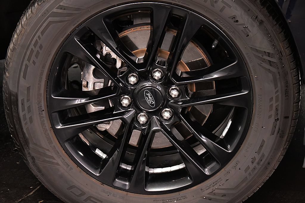 Used 2023 Ford Expedition Max XLT AWD/4WD image 9