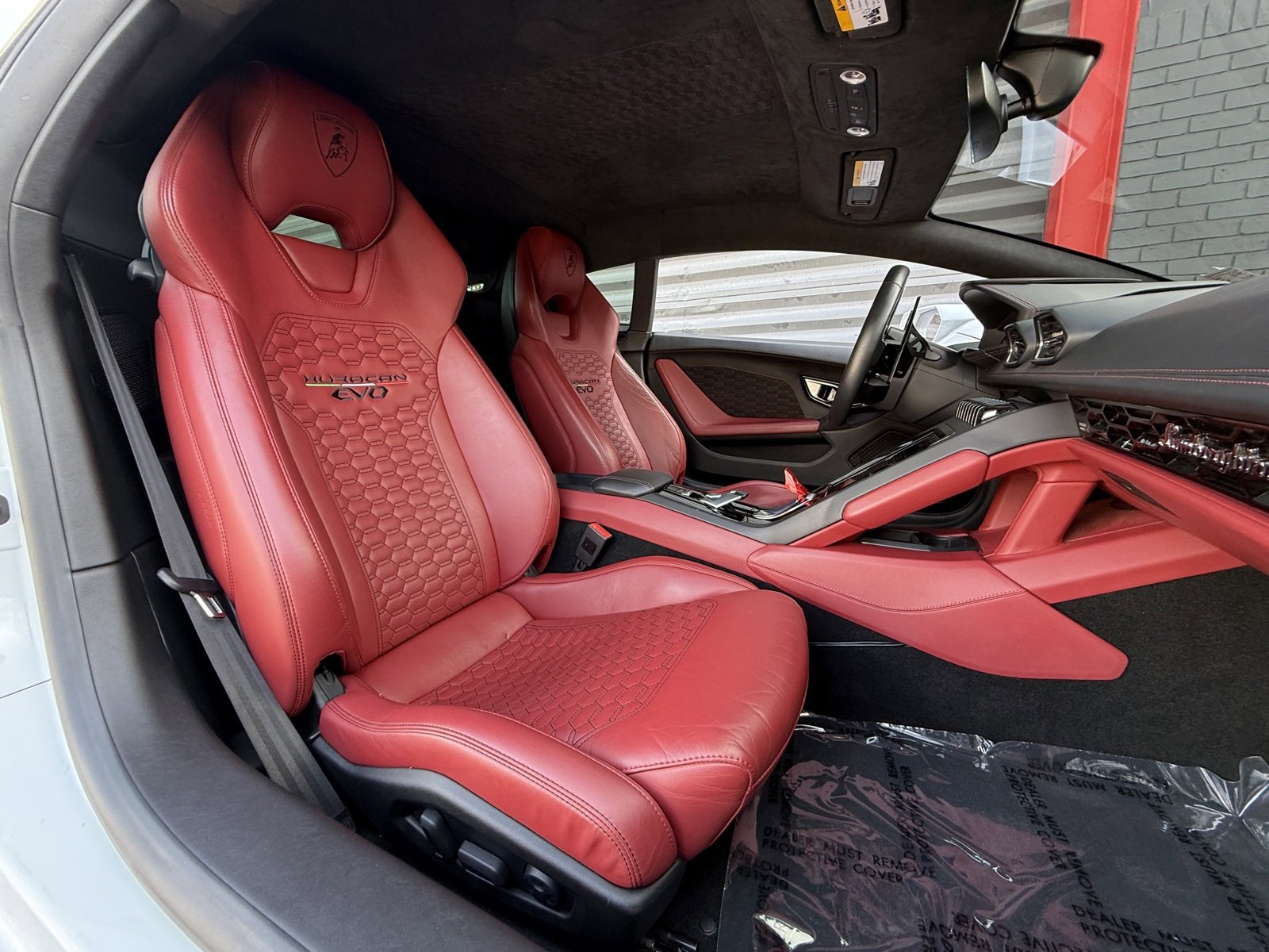 Used 2021 Lamborghini Huracan EVO image 15