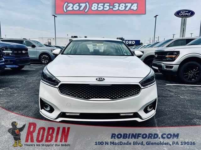 Used 2017 Kia Cadenza Premium w/ Luxury Package FWD image 4